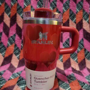 ♥️♥️ Stanley Valentine's 20 oz Tumbler - Red Heart Gradient, Brand New ♥️ ♥️